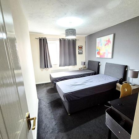 Modern 2 Bed House- Free Parking And Close To The Centre Bristol Luaran gambar