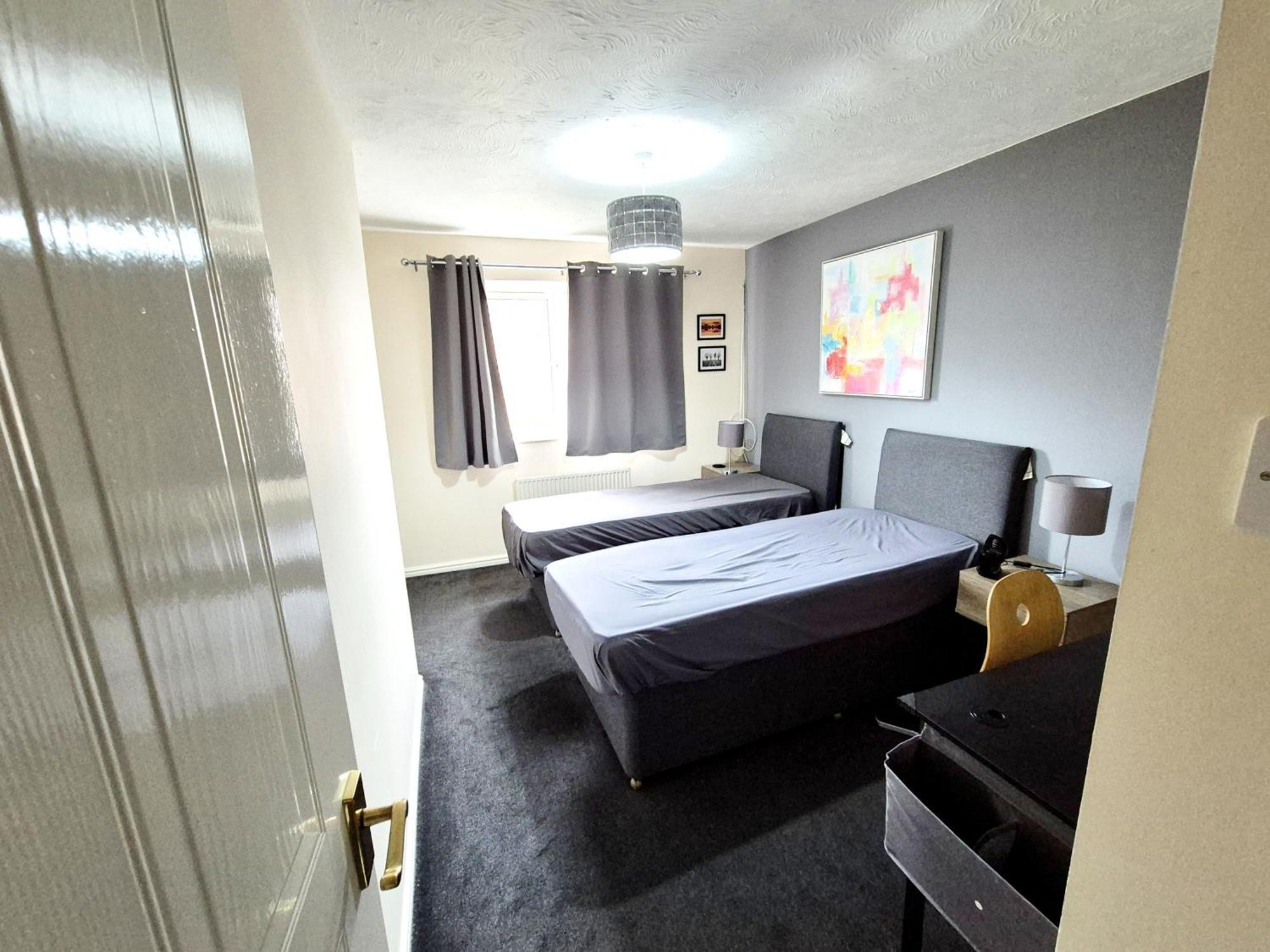 Modern 2 Bed House- Free Parking And Close To The Centre Bristol Luaran gambar